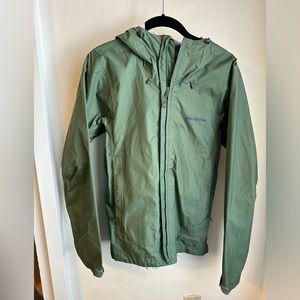 Men’s Patagonia rain shell jacket XS